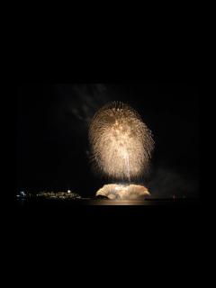 [x]第56回「さぬき高松まつり」花火大会 2部 - YouTube