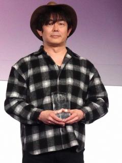 [x]宮沢和史 長男・宮沢氷魚事実婚発表後、初イベント 報道陣から祝福に「ありがとうございます」 - ライブドアニュース