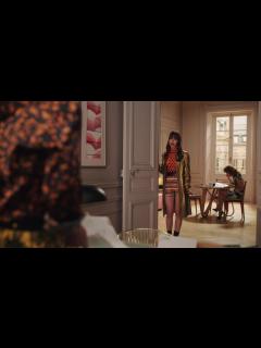 [x]『エミリー、パリへ行く』シーズン3の最新ファッションを解説！