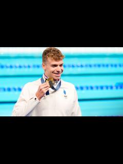 [x]Paris Olympics: Léon Marchand runs away with 400 IM gold