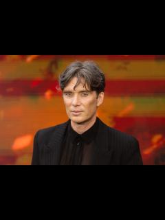 [x]Cillian Murphy reagiert auf seine Oscar-Nominierung für „Oppenheimer ...