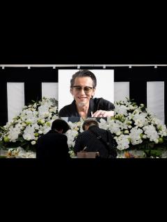 [x]チバユウスケ 死去 | チバユウスケ最後の 葬儀ビデオ - YouTube