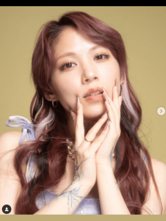 [x]「息を呑む美しさ」全身タトゥーの元NMB48木下百花、ド派手ユニコーンカラーヘアでイメチェン！「とてもイケメンですね～」｜コラム｜ピンズバNEWS