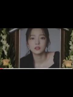[x]元KARAのク・ハラさんの葬儀の様子について映す韓国メディア ※概要欄に訳のまとめがあります。 出典：アリランニュース 2019年 ...