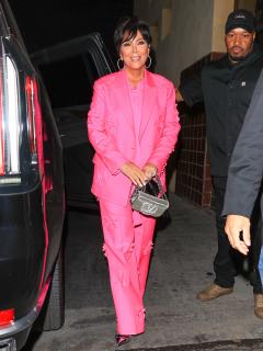 [x]Kanye West doubles down on Kris Jenner, Drake sex claim