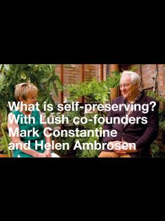 [x]【日本語字幕】合成保存料フリーの「セルフプリザービング処方」の真髄｜LUSH ラッシュ - YouTube