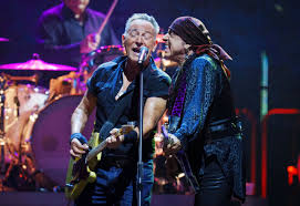 Francia, Bruce Springsteen resta senza voce: rinviato il concerto ...